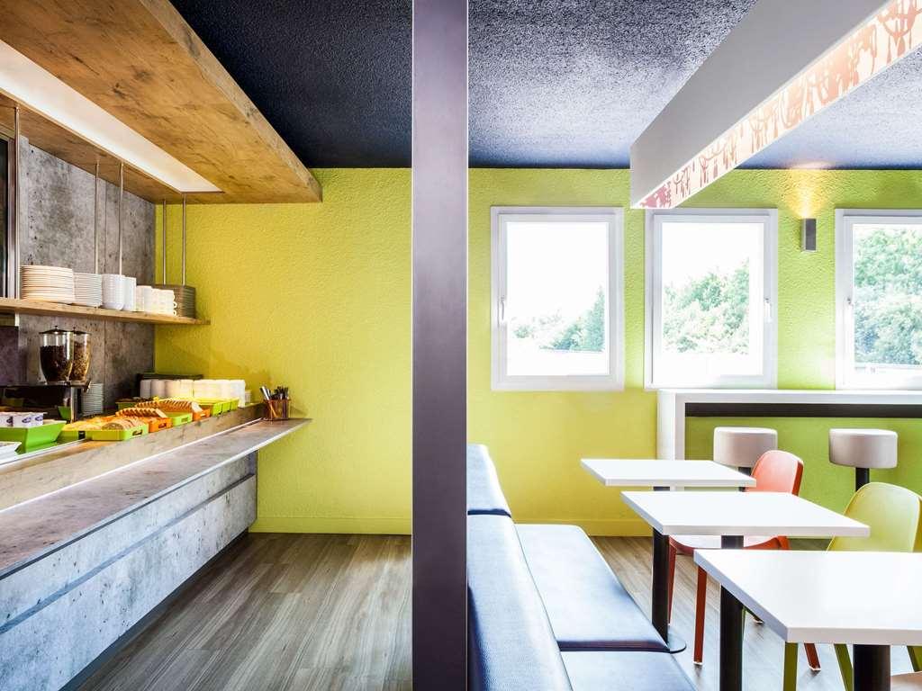 Ibis Budget Nantes Nord Saint Herblain Ресторан фото